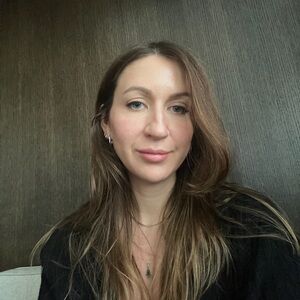 Meet your Posher, Simone